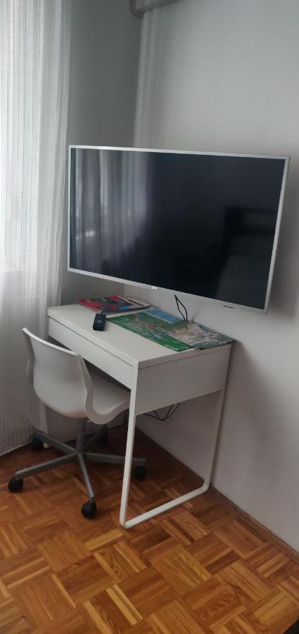 Apartman Malina Карловаць Екстер'єр фото