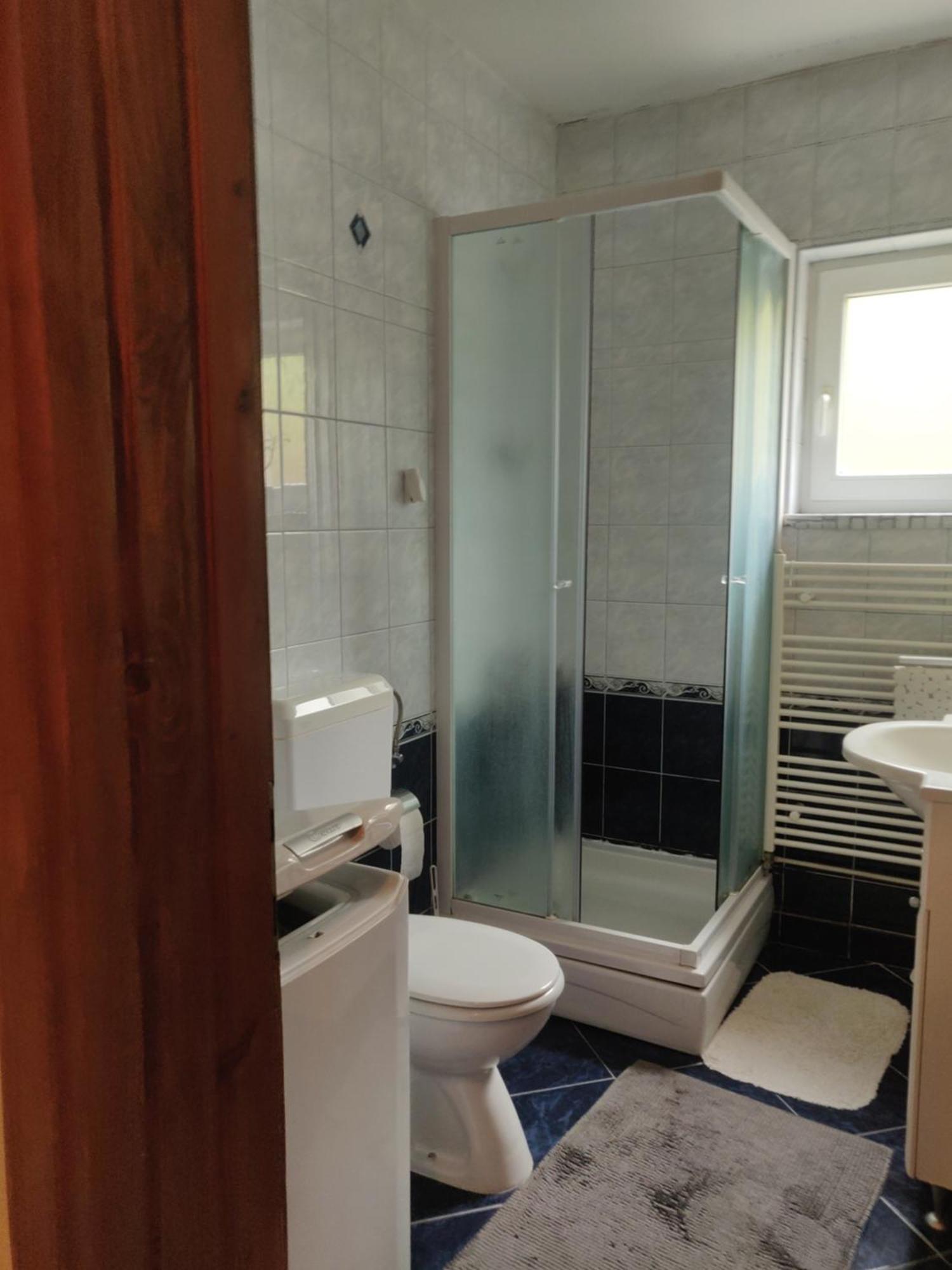 Apartman Malina Карловаць Екстер'єр фото