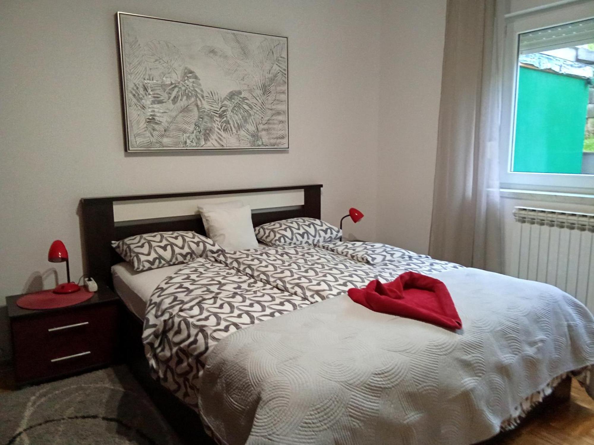 Apartman Malina Карловаць Екстер'єр фото