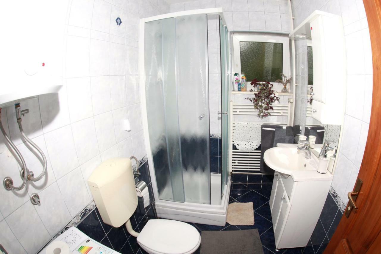 Apartman Malina Карловаць Екстер'єр фото