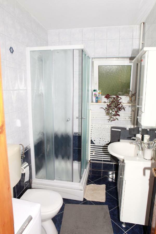 Apartman Malina Карловаць Екстер'єр фото